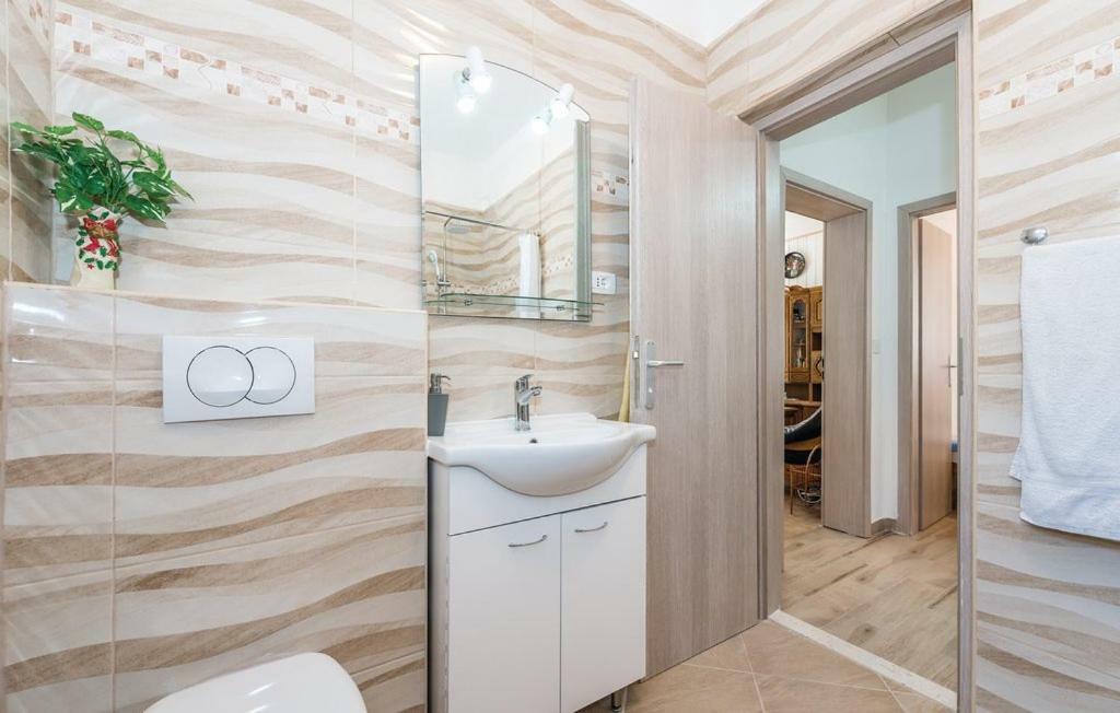 Holiday Home Gveric Водице Экстерьер фото