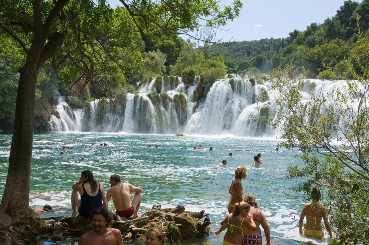 Holiday Home Gveric Водице Экстерьер фото
